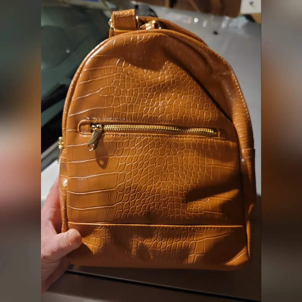 Backpack - Picture 1 of 5